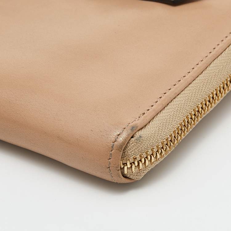 Pre Owned Valentino Beige Leather Rockstud Zip Around Continental Wallet