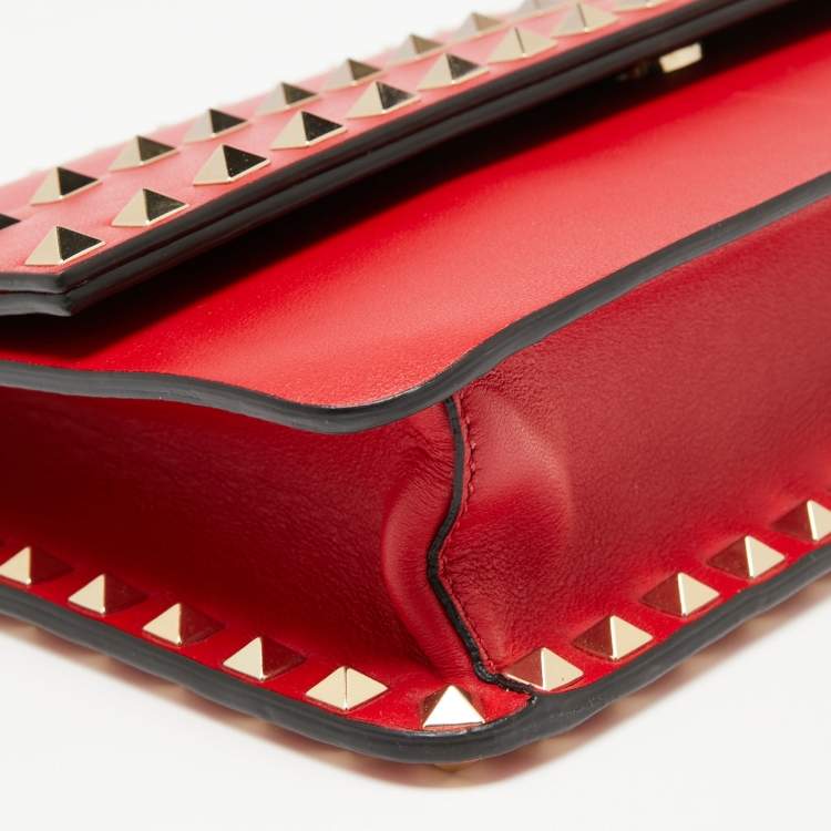 Pre Owned Valentino Red Leather Rockstud Wristlet Clutch