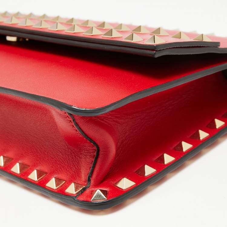 Pre Owned Valentino Red Leather Rockstud Wristlet Clutch