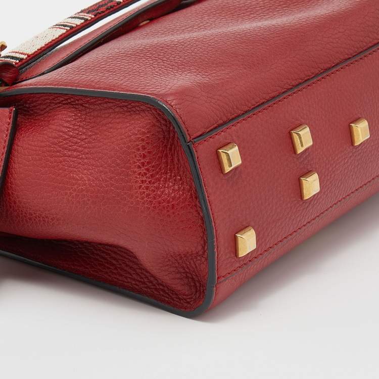 مملوكة مسبقًا Valentino Red Leather My Rockstud Top Handle Bag