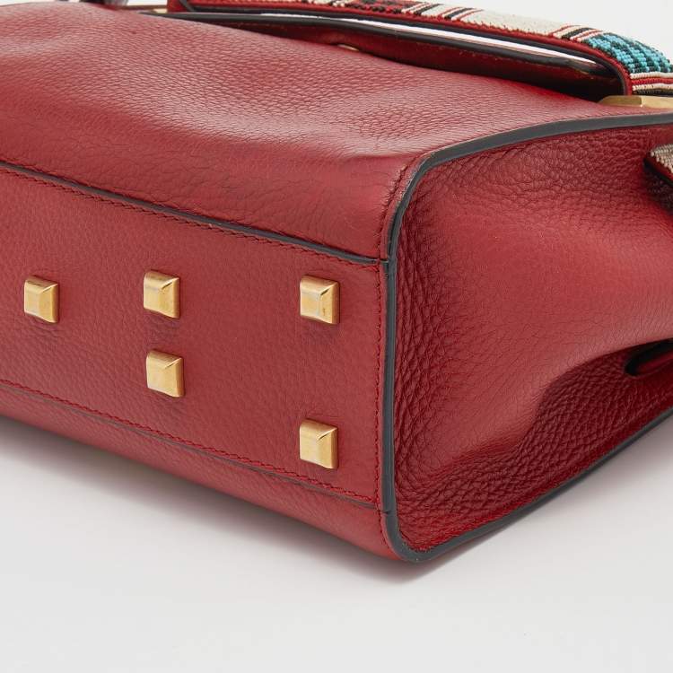 مملوكة مسبقًا Valentino Red Leather My Rockstud Top Handle Bag
