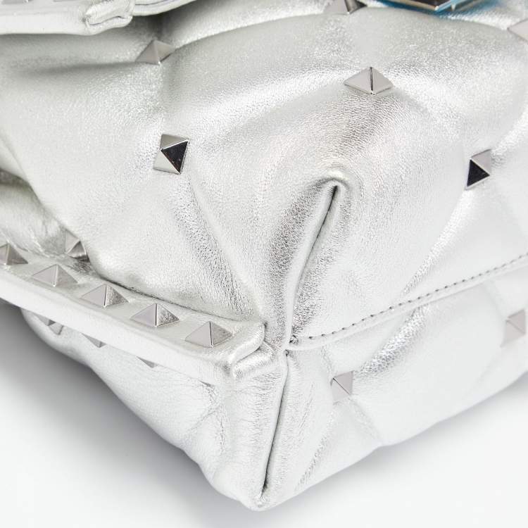 مملوكة مسبقًا Valentino Metallic Silver Quilted Leather Mini Candystud Top Handle Bag