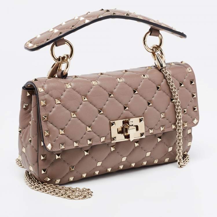 مملوكة مسبقًا Valentino Old Rose Quilted Leather Small Rockstud Spike Chain Bag