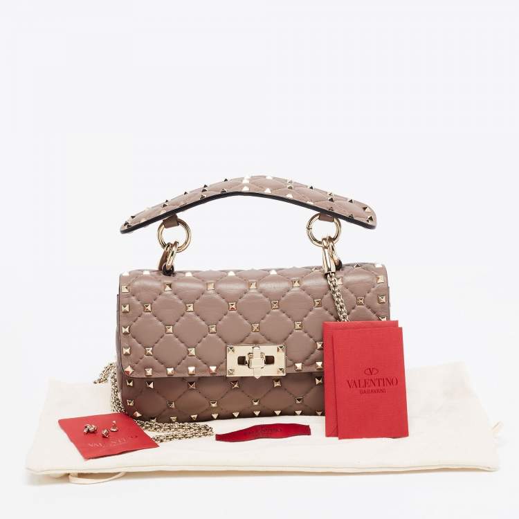 مملوكة مسبقًا Valentino Old Rose Quilted Leather Small Rockstud Spike Chain Bag