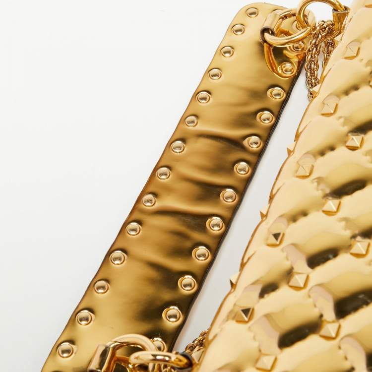 مملوكة مسبقًا Valentino Metallic Gold Patent Leather Medium Rockstud Spike Top Handle Bag
