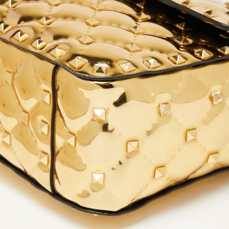 مملوكة مسبقًا Valentino Metallic Gold Patent Leather Medium Rockstud Spike Top Handle Bag