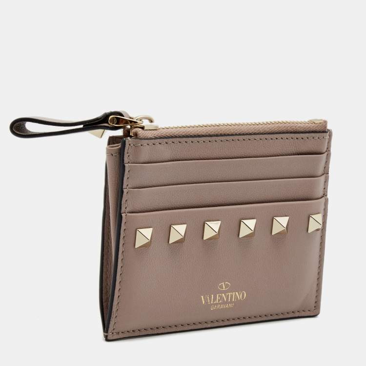 Pre Owned Valentino Beige Leather Rockstud Zip Card Case