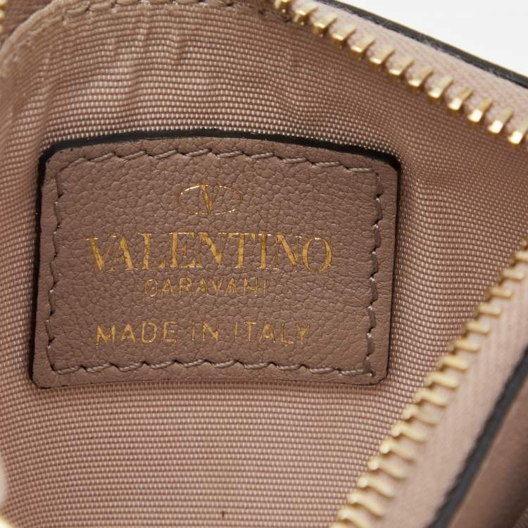Pre Owned Valentino Beige Leather Rockstud Zip Card Case