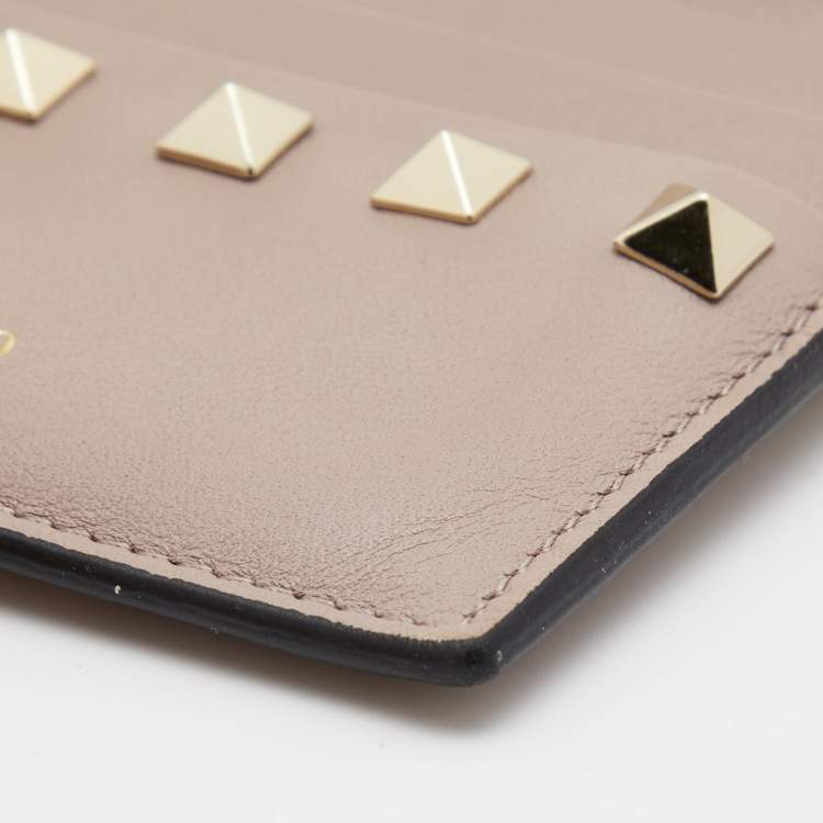 Pre Owned Valentino Beige Leather Rockstud Zip Card Case