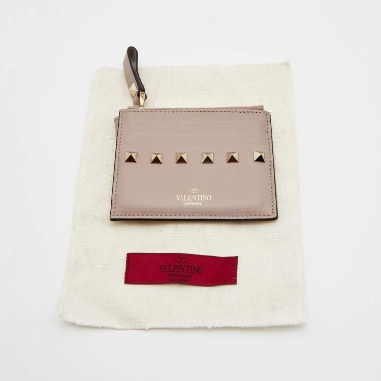 Pre Owned Valentino Beige Leather Rockstud Zip Card Case