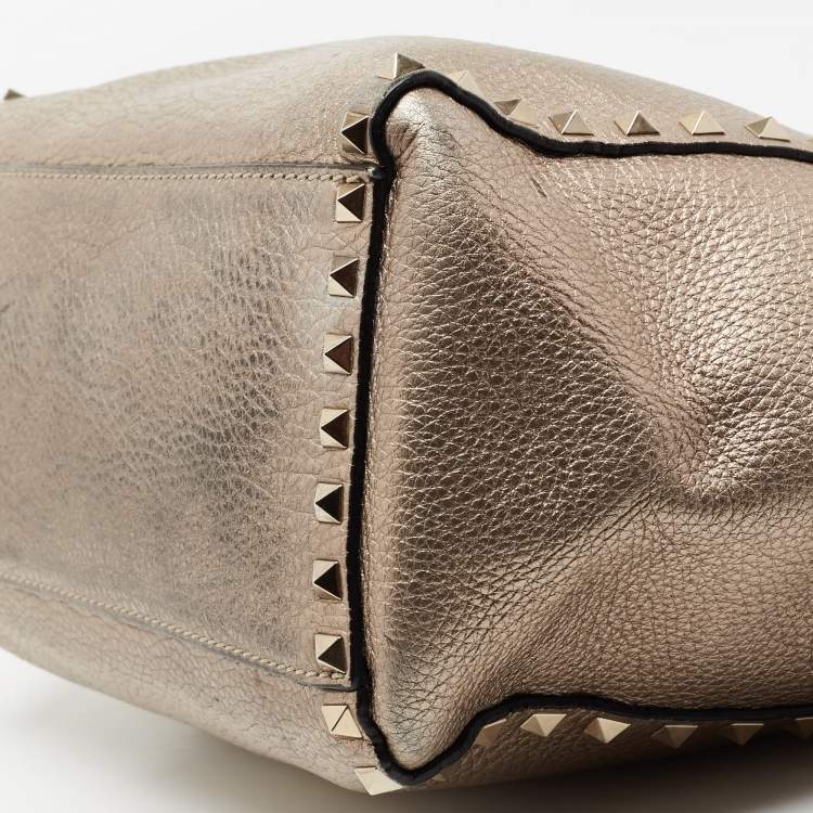 Pre Owned Valentino Metallic Grey Leather Rockstud Trapeze Tote