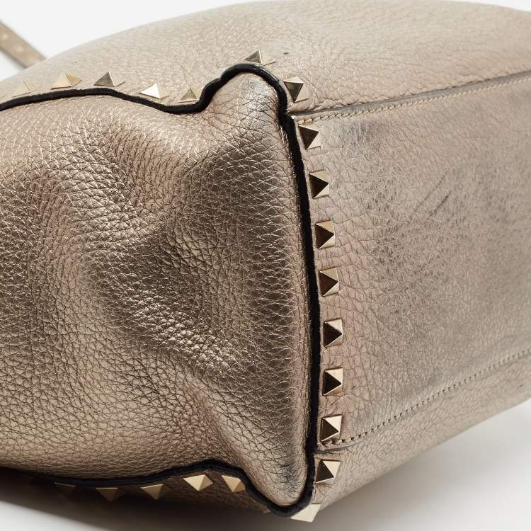 Pre Owned Valentino Metallic Grey Leather Rockstud Trapeze Tote