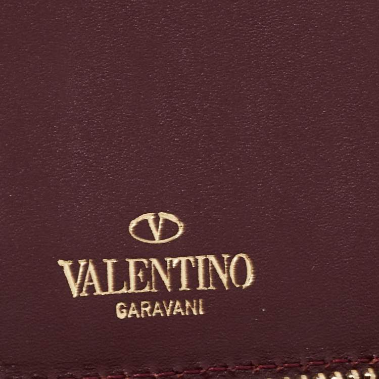 Pre Owned Valentino Burgundy Leather Medium Rockstud Zip Around Wallet