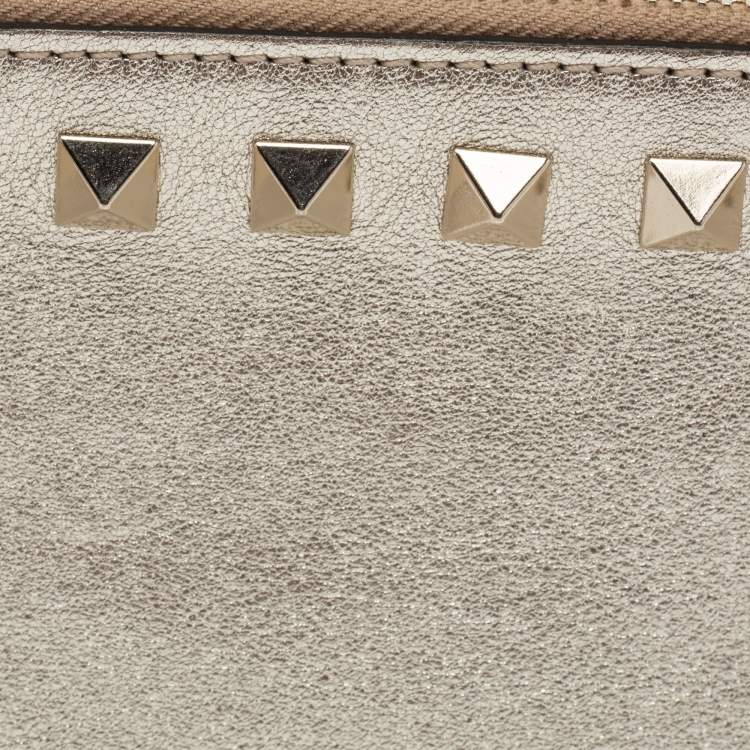 Pre Owned Valentino Light Gold Leather Rockstud Zip Card Holder 