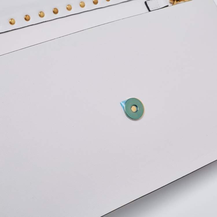 Pre Owned Valentino White Leather Rockstud Wristlet Clutch