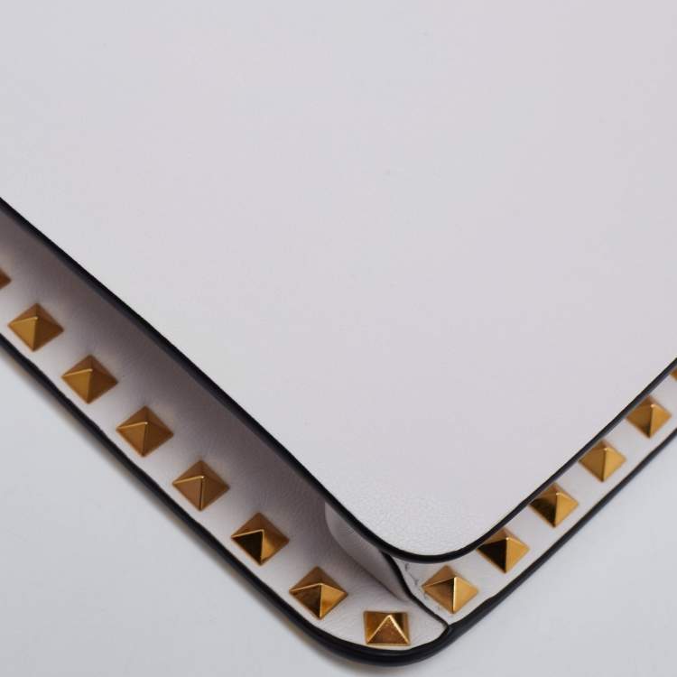 Pre Owned Valentino White Leather Rockstud Wristlet Clutch