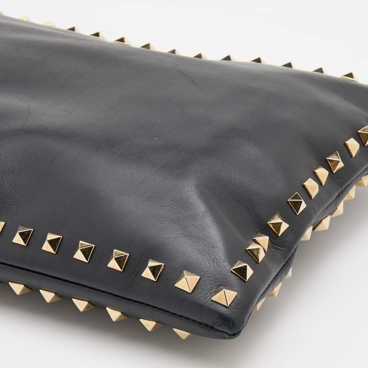 Pre Owned Valentino Black Leather Large Rockstud Wristlet Clutch