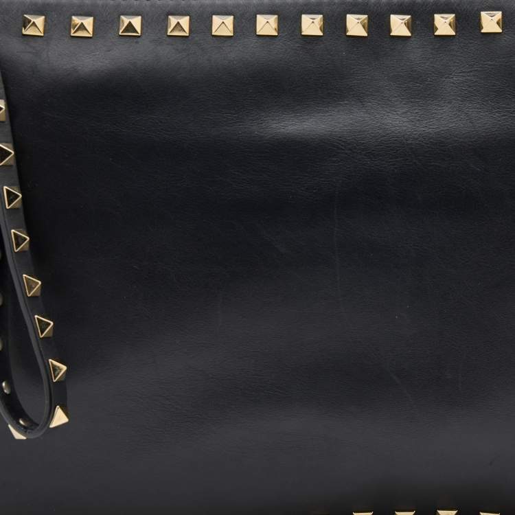 Pre Owned Valentino Black Leather Large Rockstud Wristlet Clutch