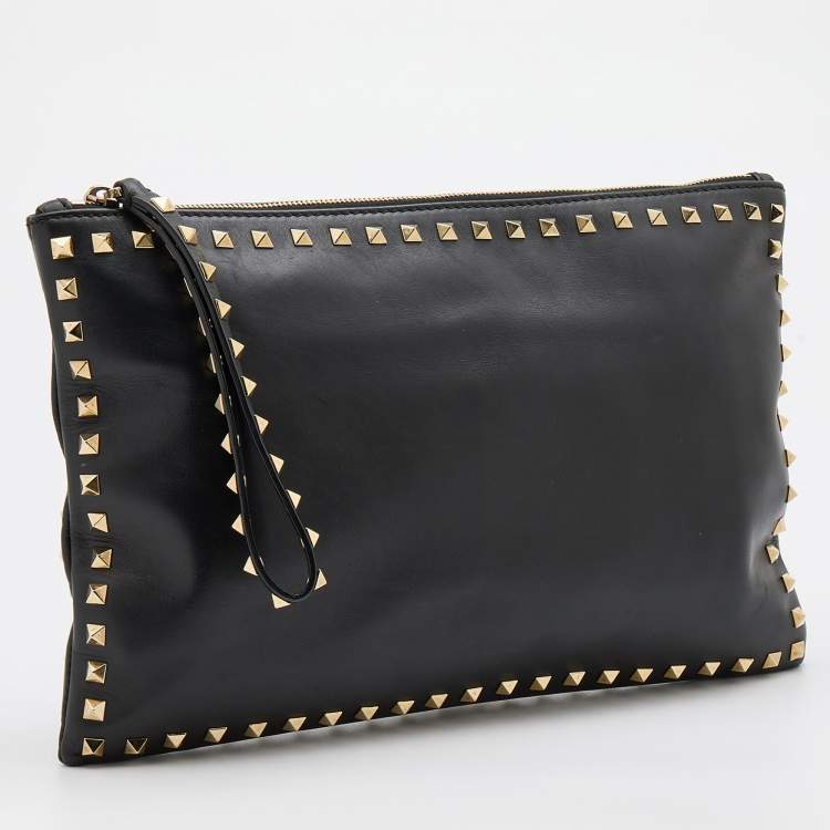 Pre Owned Valentino Black Leather Large Rockstud Wristlet Clutch