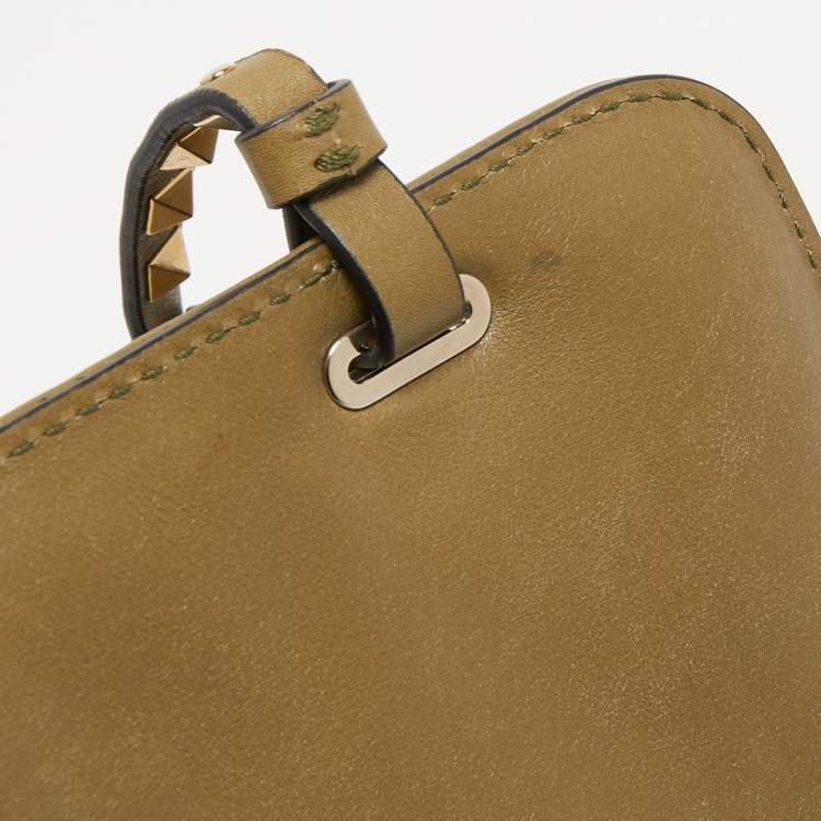 Pre Owned Valentino Green Leather Rockstud Slim Shoulder Bag