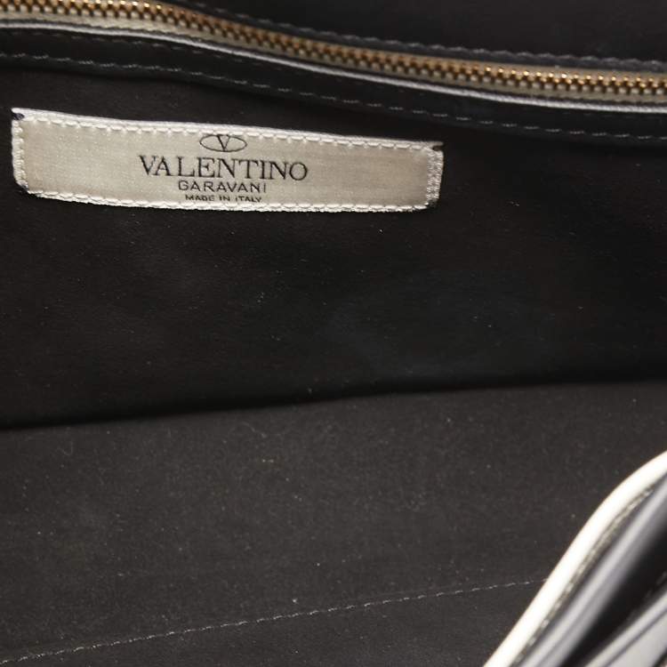 Pre Owned Valentino Black/Cream Floral Print Leather Rockstud Wristlet Clutch