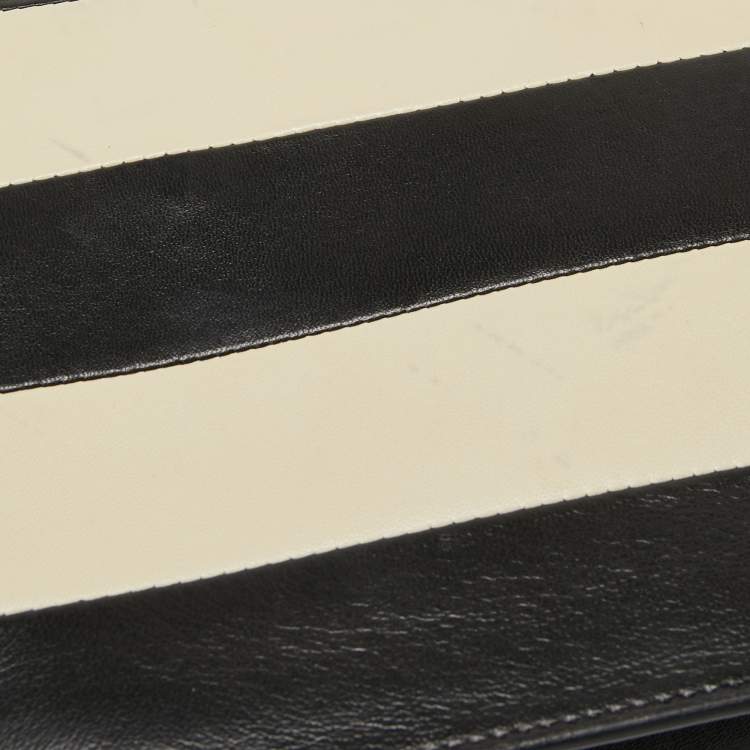 مملوكة مسبقًا Valentino Black/White Striped Leather My Rockstud Top Handle Bag