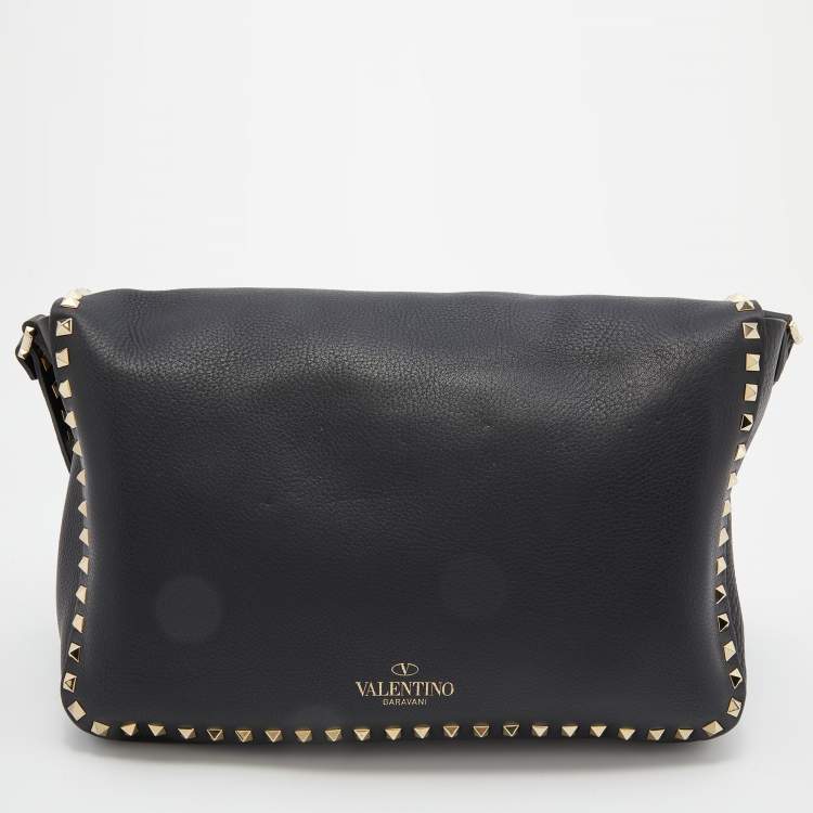 Pre Owned Valentino Black Leather Rockstud Flip Lock Front Pocket Flap Messenger Bag 