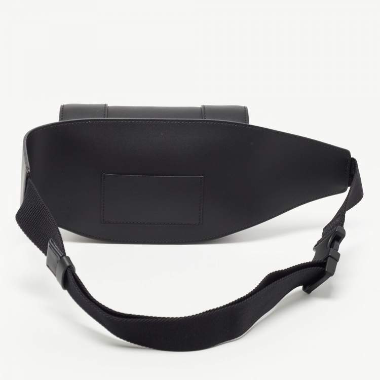 Pre Owned Valentino Black Leather SuperVee Belt Bag