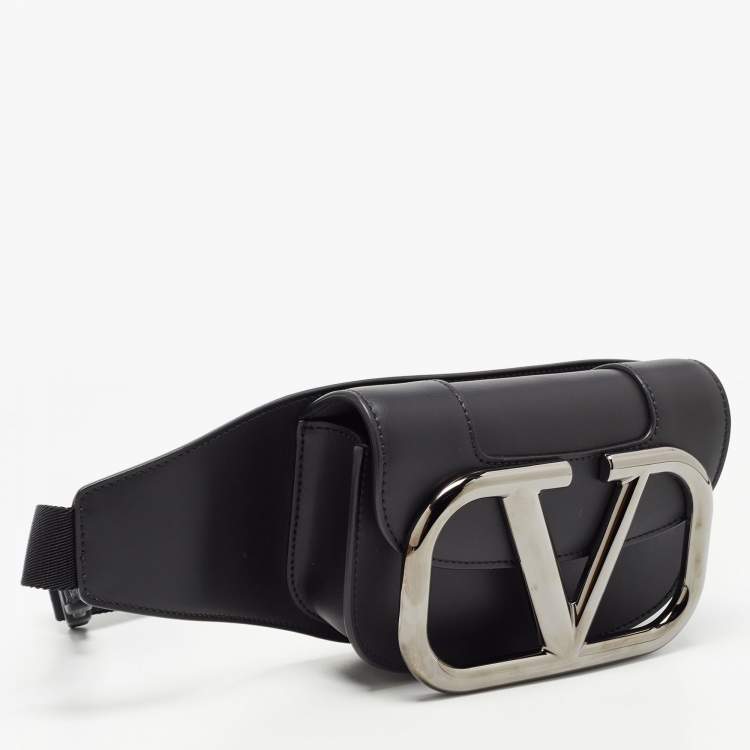 Pre Owned Valentino Black Leather SuperVee Belt Bag