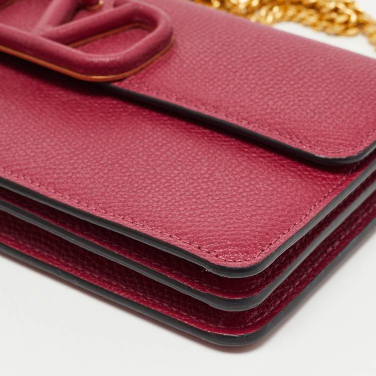 Pre Owned Valentino Red Leather VLogo Chain Wallet