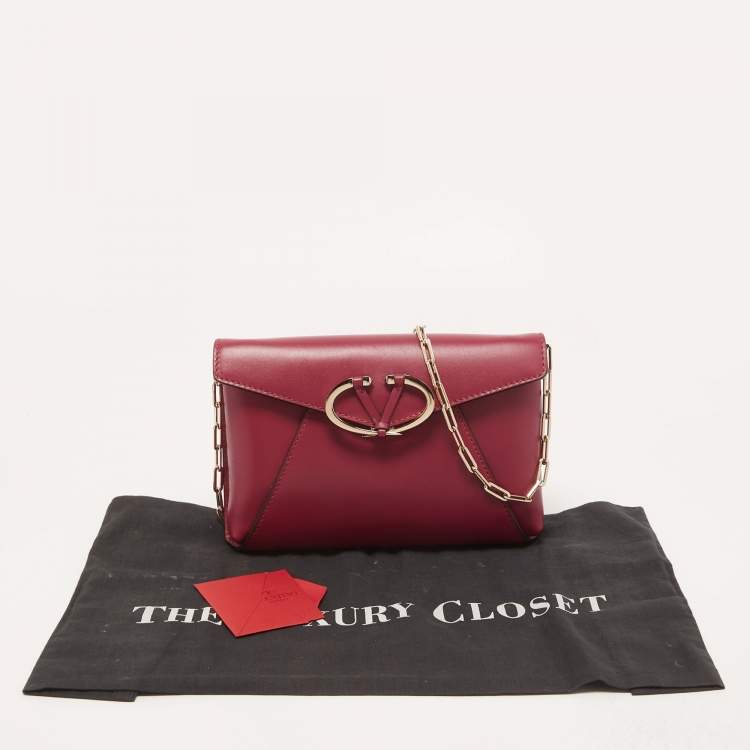Pre Owned Valentino Dark Pink Leather V Rivet Clutch Bag