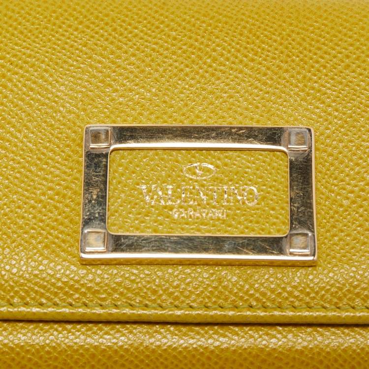 Pre Owned Valentino Green Leather Logo Flap Continental Wallet 