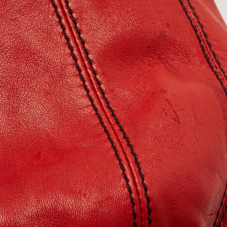 Pre Owned Valentino Red Leather Floral Applique Hobo