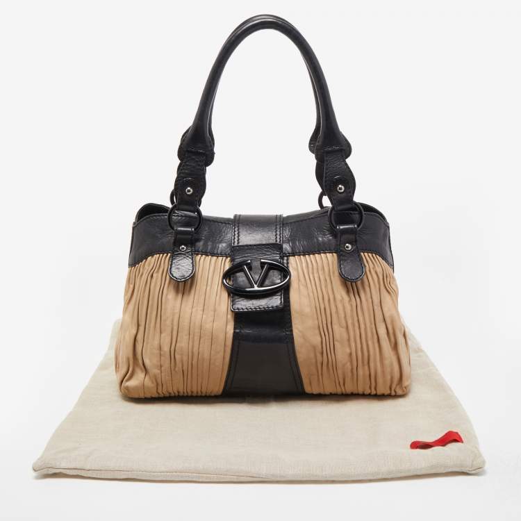 Pre Owned Valentino Black/Beige Pleated Leather Catch Satchel