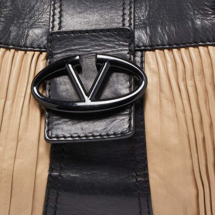 Pre Owned Valentino Black/Beige Pleated Leather Catch Satchel