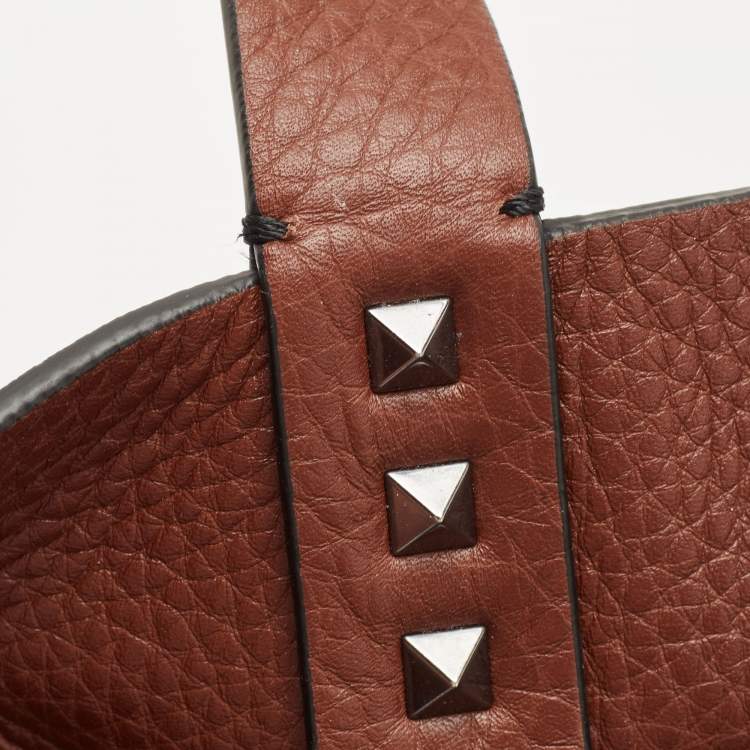 Pre Owned Valentino Burgundy/Brown Leather Rockstud Reversible Tote