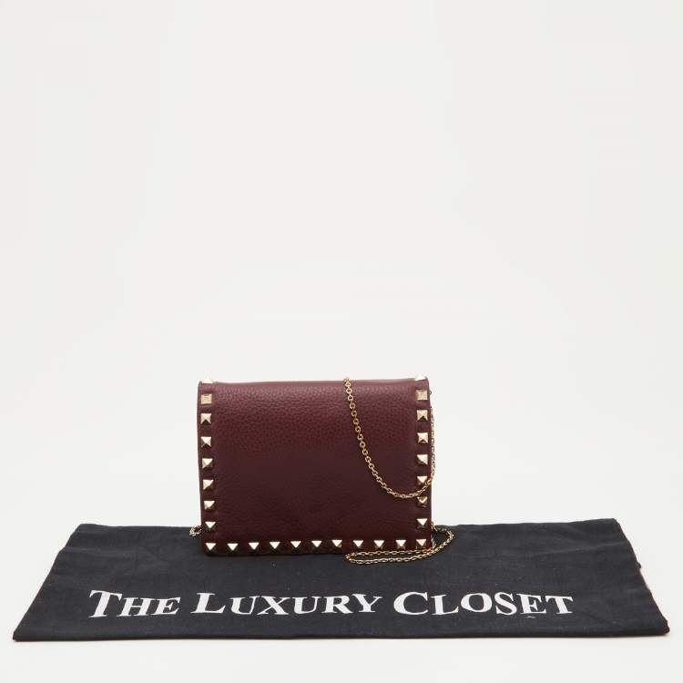 Pre Owned Valentino Burgundy Leather Rockstud Flap Chain Clutch