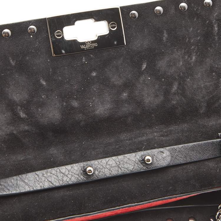 Pre Owned Valentino Black Quilted Crinkled Leather Rockstud Spike Chain Clutch 