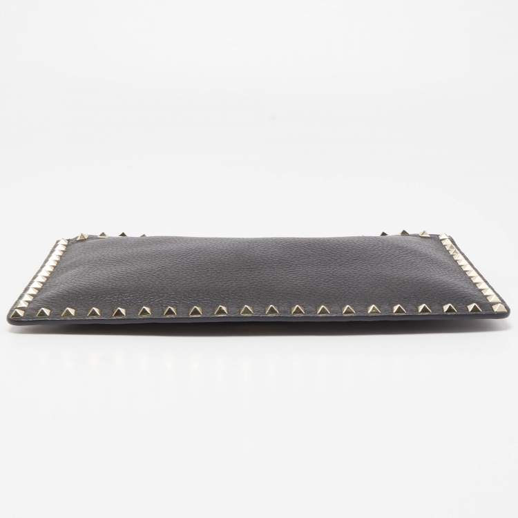 Pre Owned Valentino Black Leather Rockstud Zip Pouch
