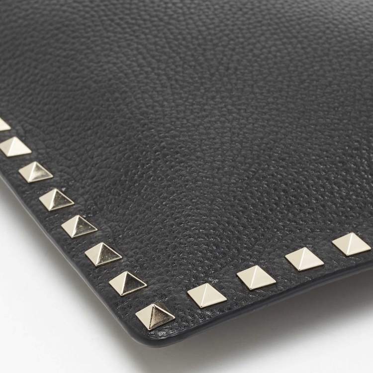 Pre Owned Valentino Black Leather Rockstud Clutch
