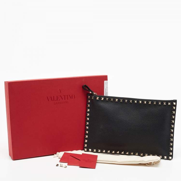 Pre Owned Valentino Black Leather Rockstud Clutch