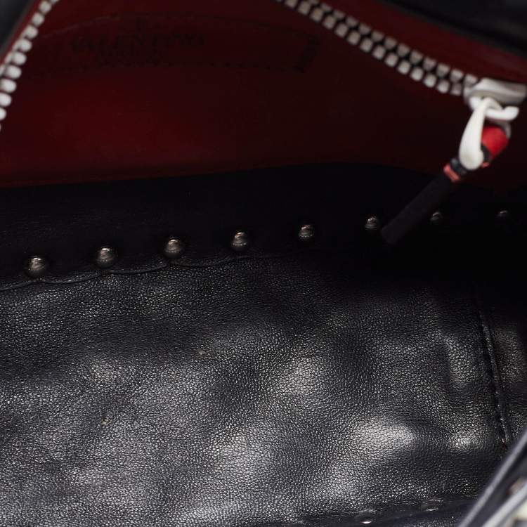 Pre Owned Valentino Black Quilted Leather Medium Rockstud Spike Top Handle Bag