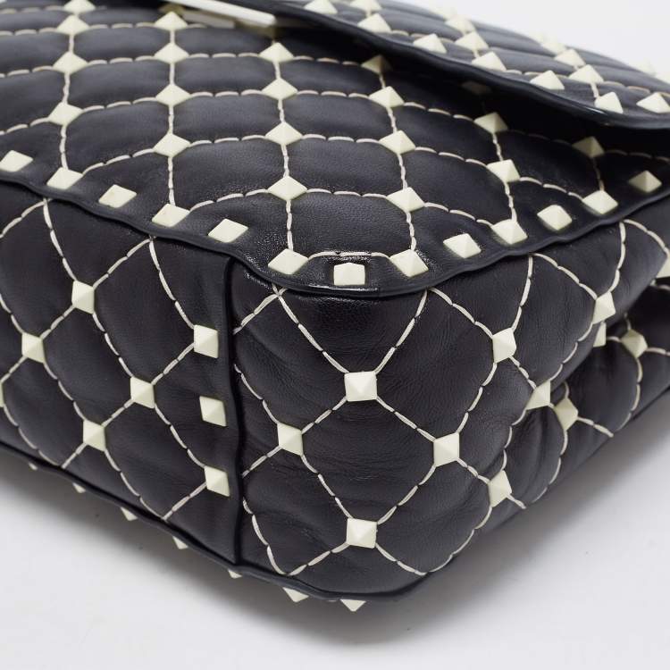 Pre Owned Valentino Black Quilted Leather Medium Rockstud Spike Top Handle Bag