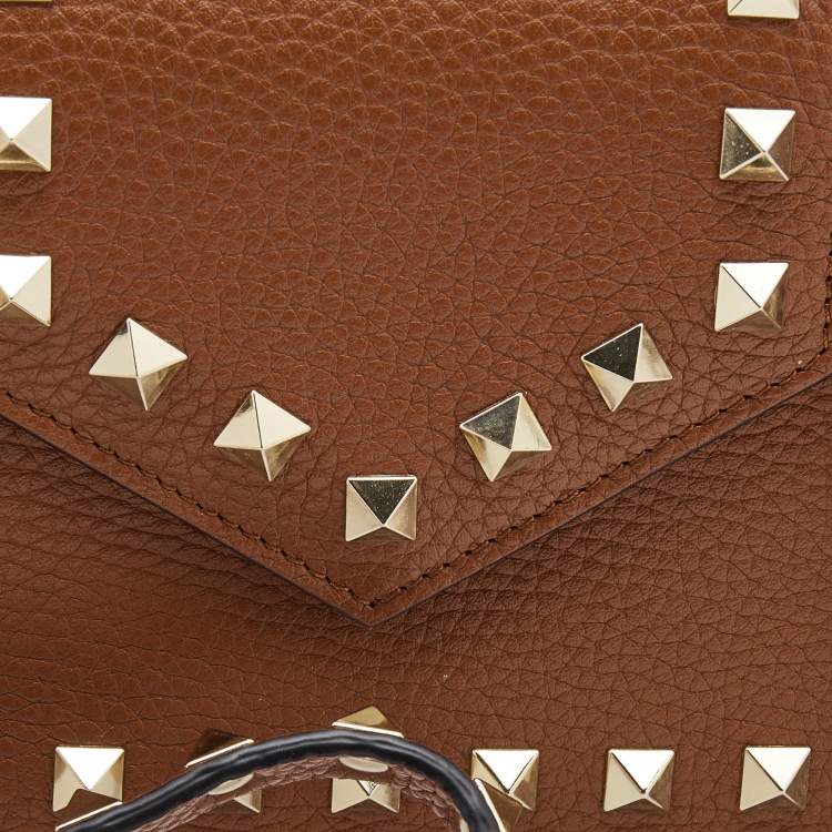 Pre Owned Valentino Brown Leather Rockstud Chain Phone Pouch