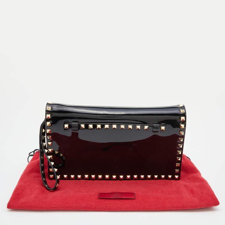 Pre Owned Valentino Black Patent Leather Rockstud Wristlet Clutch