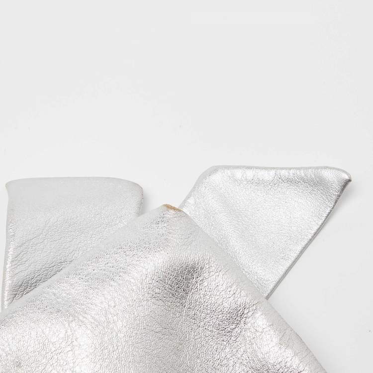 Pre Owned Valentino Silver Leather Bow Slim Clutch