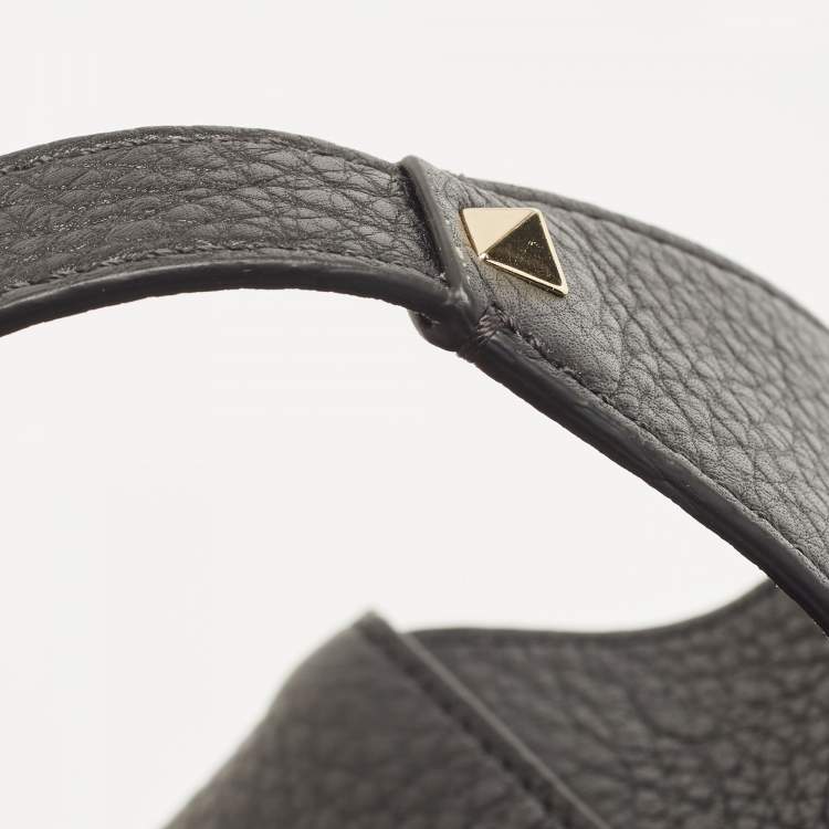 Pre Owned Valentino Black Leather Rockstud Belt Bag