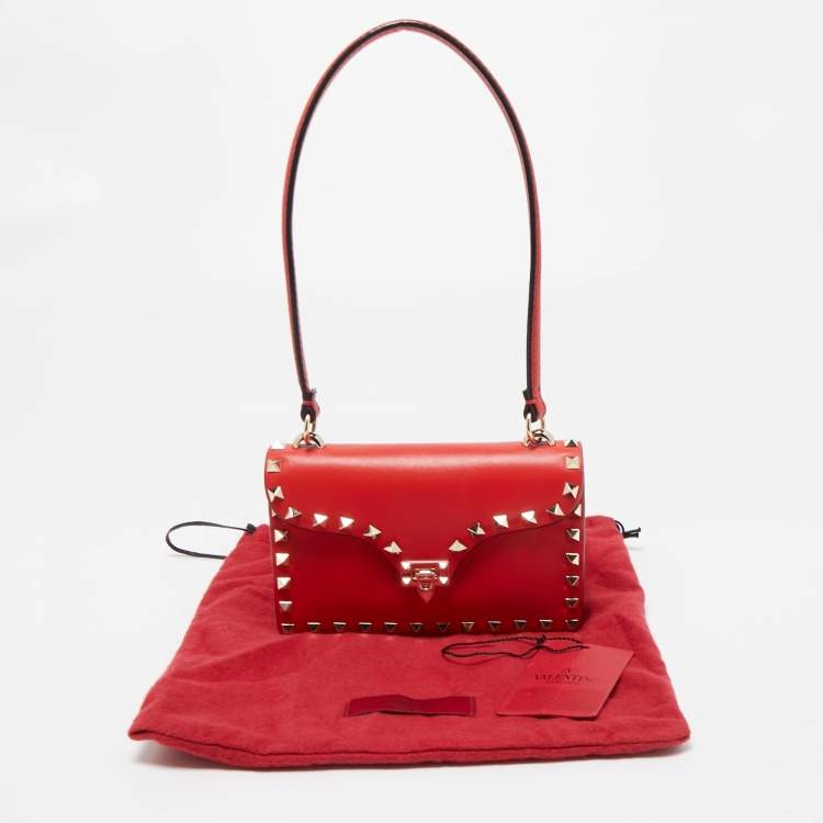 Pre Owned Valentino Red Leather Rockstud Baguette Bag