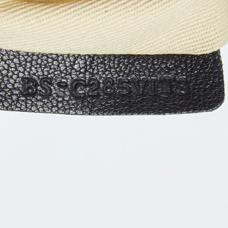 Pre Owned Valentino Beige Leather Rockstud Shopper Tote