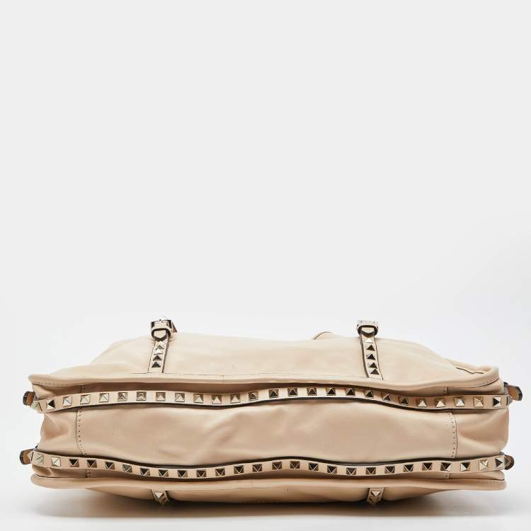Pre Owned Valentino Beige Leather Rockstud Shopper Tote